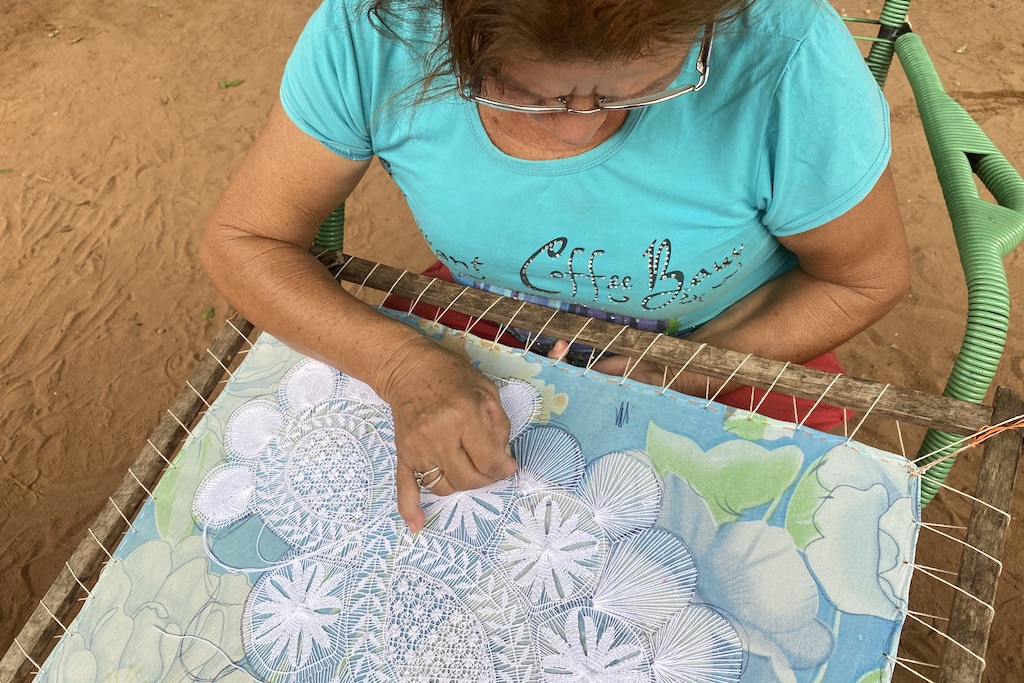 Nanduti weaver in Itagua Paraguay