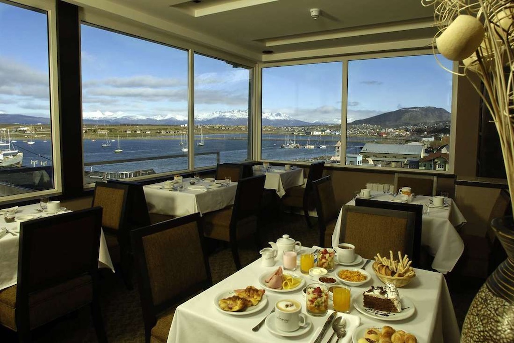 lennox-ushuaia-breakfast Lennox Hotel, Ushuaia