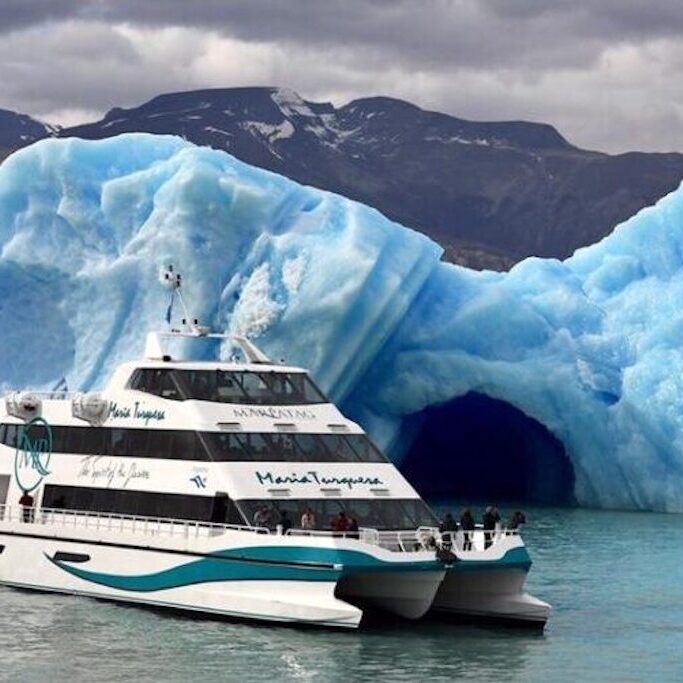 Glacier cruise