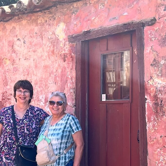 Ladies on small group tour in Colonia