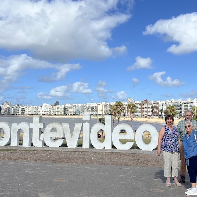 Montevideo sign
